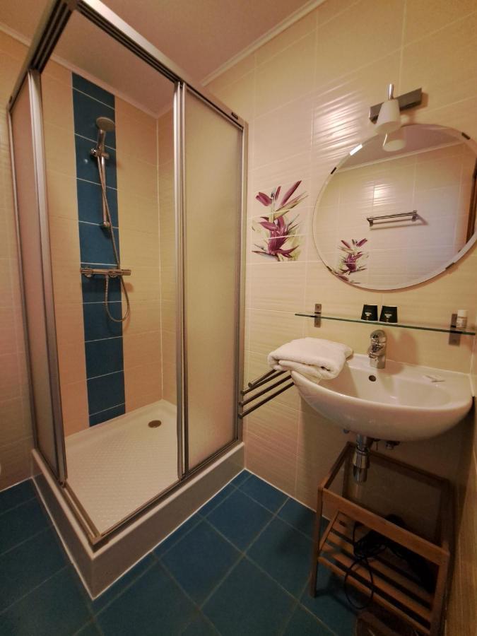 Chanteloup, Maison D'Hotes - Halleux Halleux  Exteriör bild